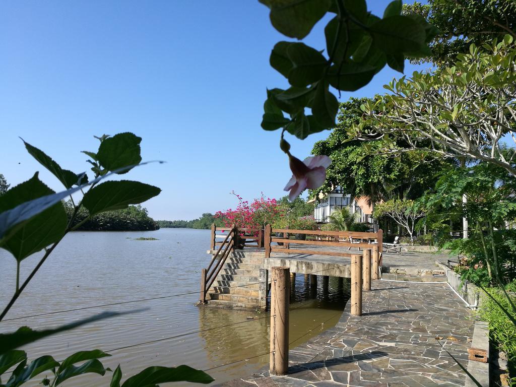 哥达巴鲁ala河景度假屋 哥打巴鲁 外观 照片